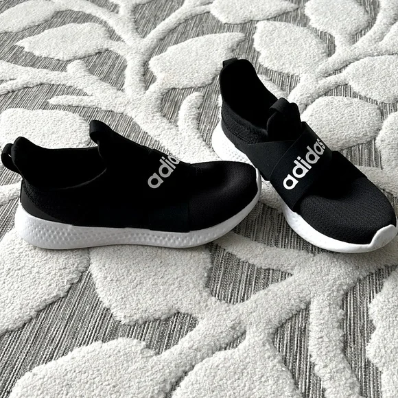 Adidas cloud foam shoe - Picture 2 of 2